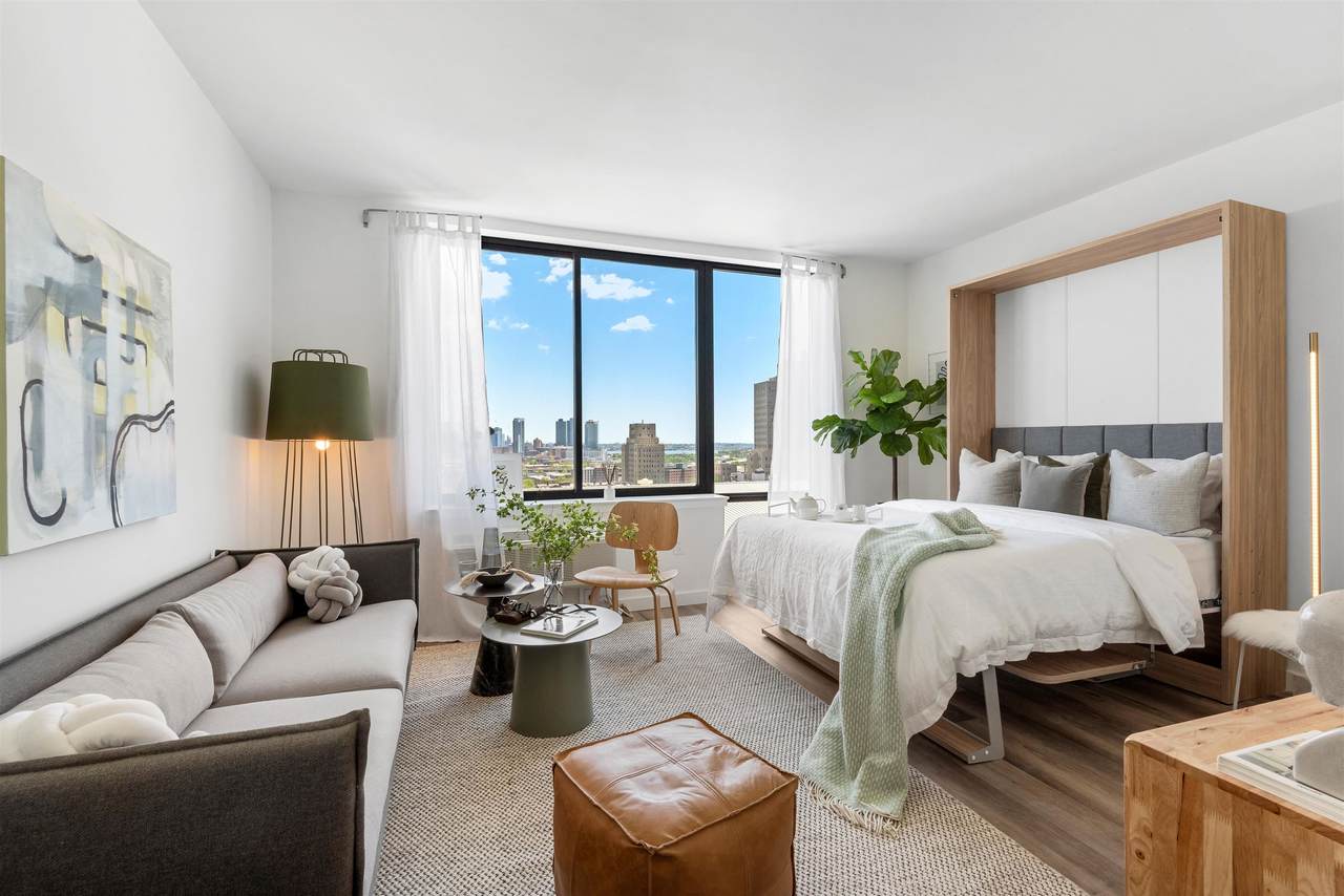 55 Jordan Ave - Photo 1