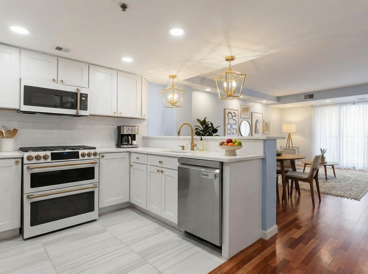 700 1ST ST - Photo 1