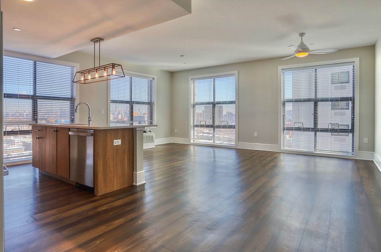 32 Oakland Ave - Photo 1