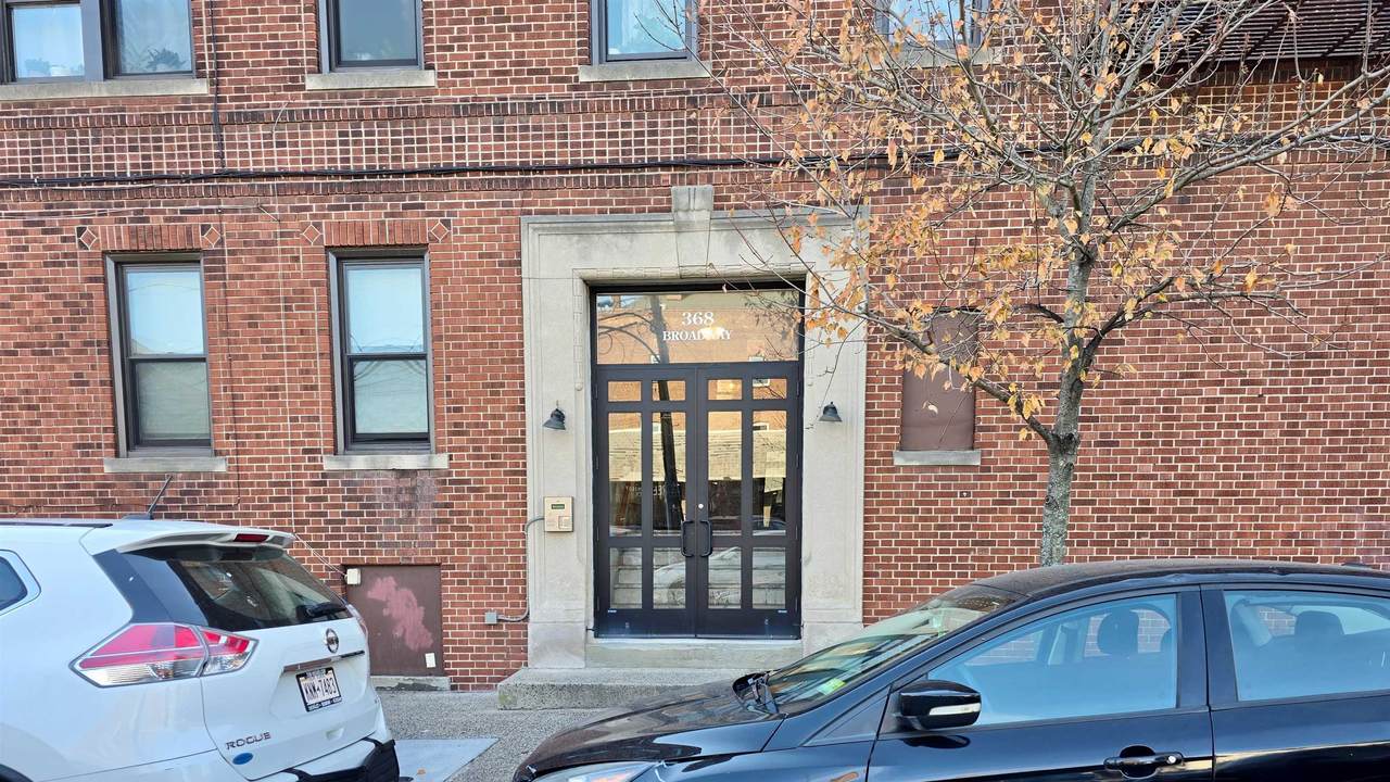 368 Broadway - Photo 1