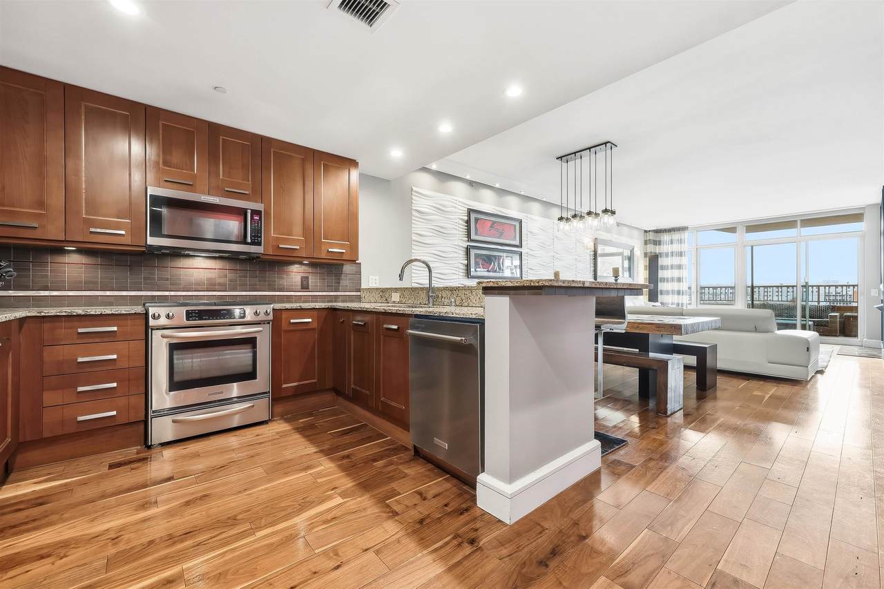 8100 River Rd - Photo 1