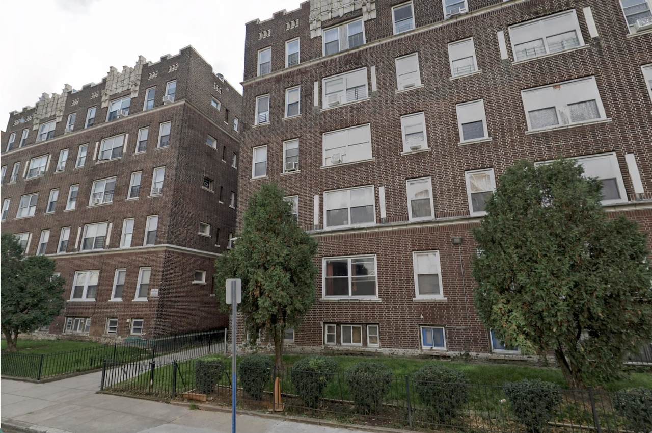 15 Gifford Ave - Photo 1