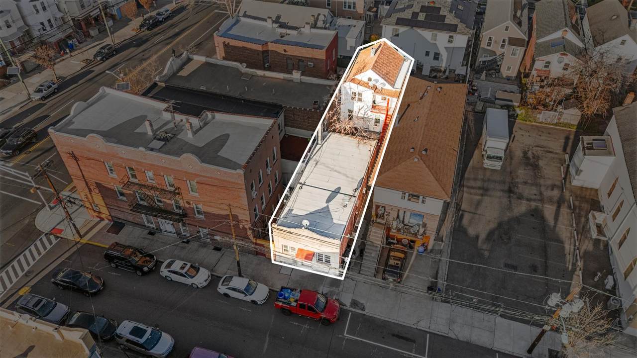 99 West 21St St - Photo 1