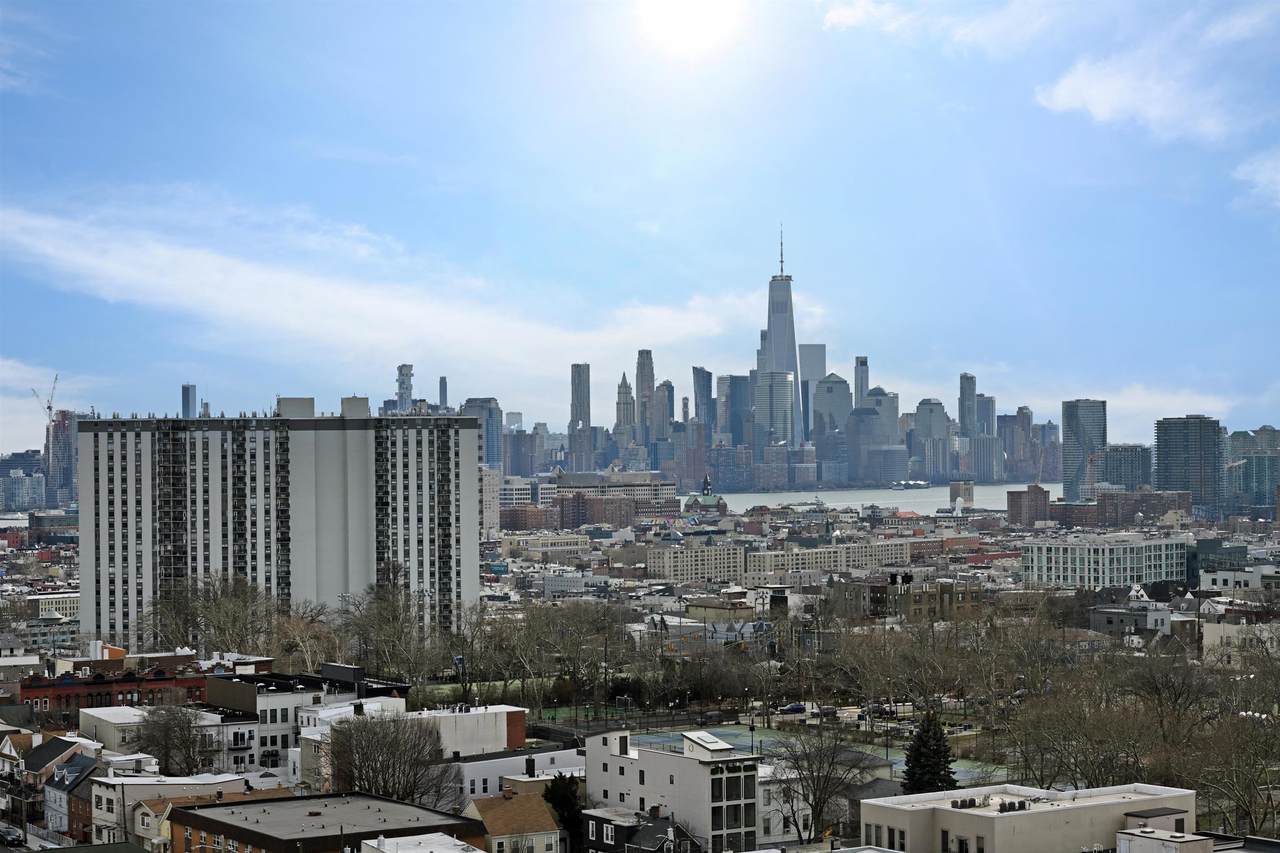 500 Central Ave - Photo 1