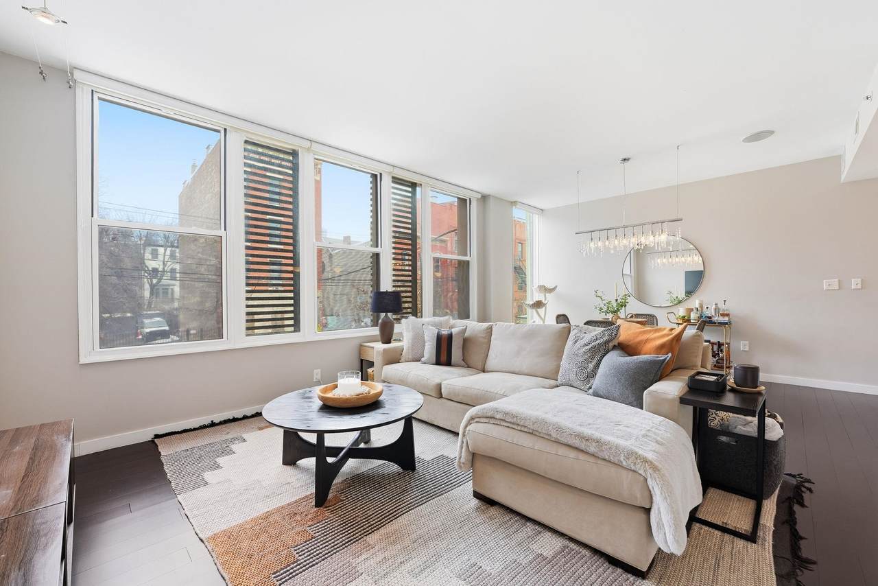 93 Bright St - Photo 1