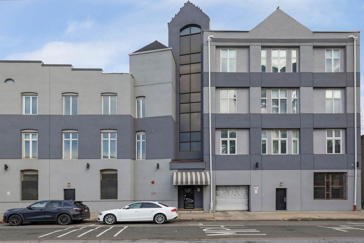 308-310 Passiac Ave - Photo 1