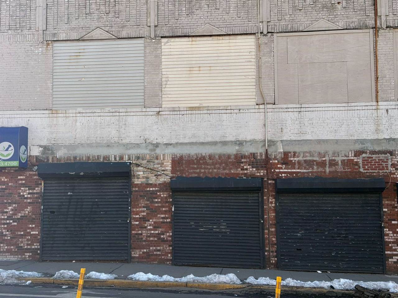 83 Monticello Ave - Photo 1