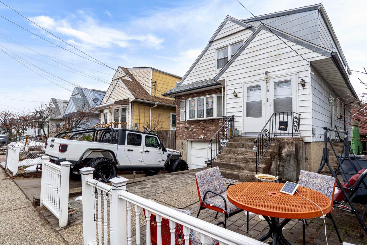 16 Crossgate Rd - Photo 1