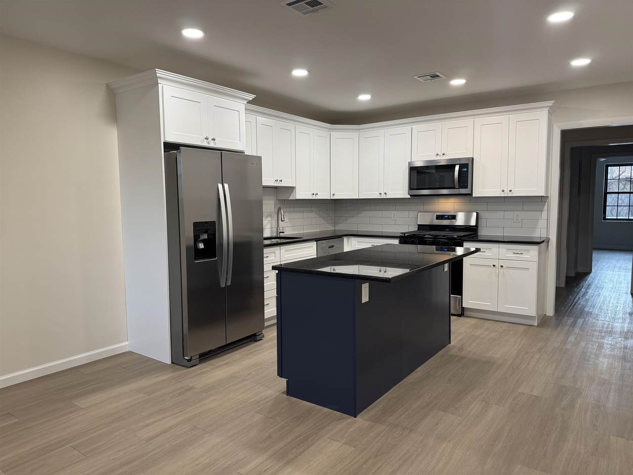 188 Heckel St - Photo 1