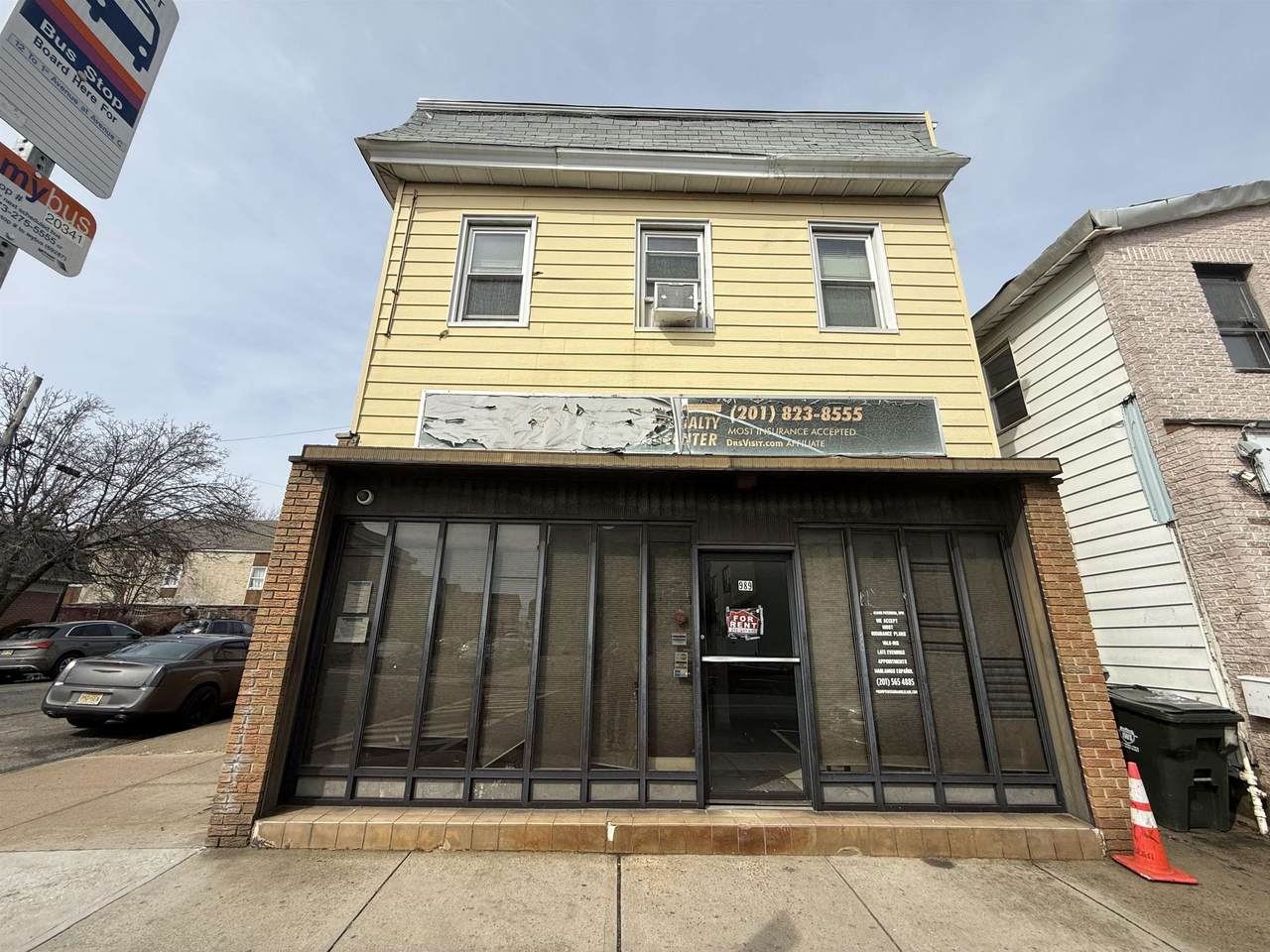 989 Broadway - Photo 1