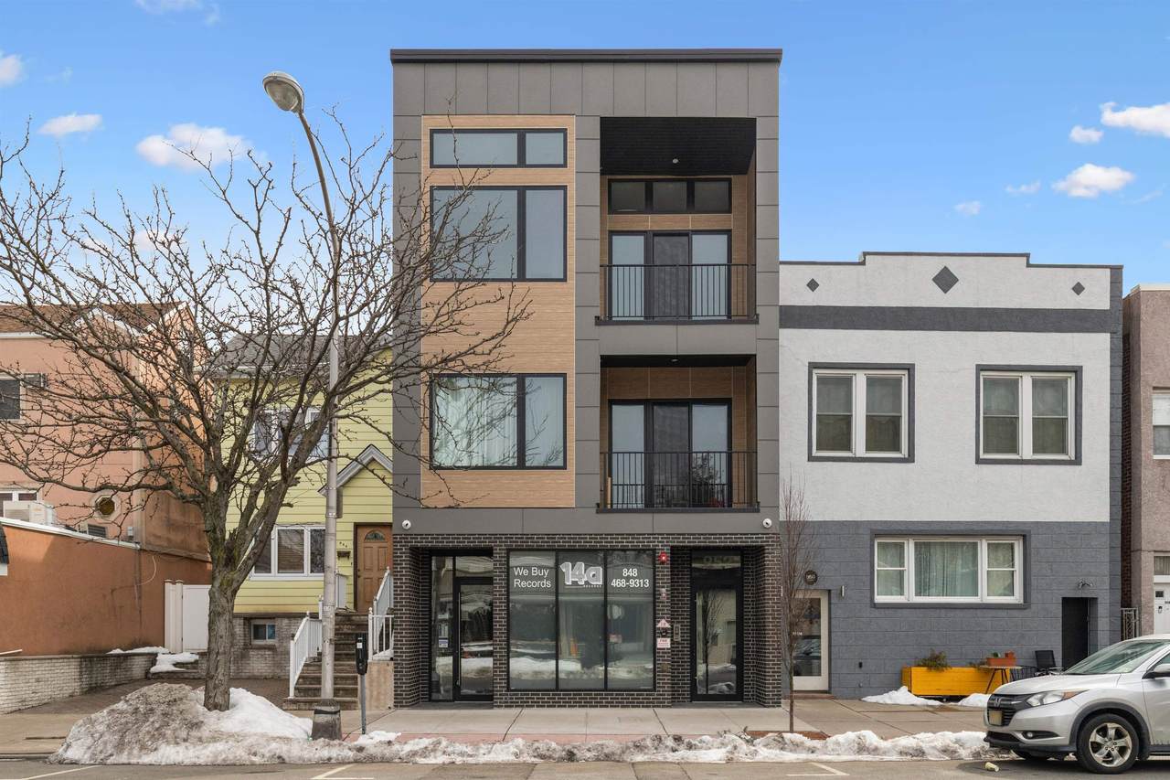 952 Broadway - Photo 1