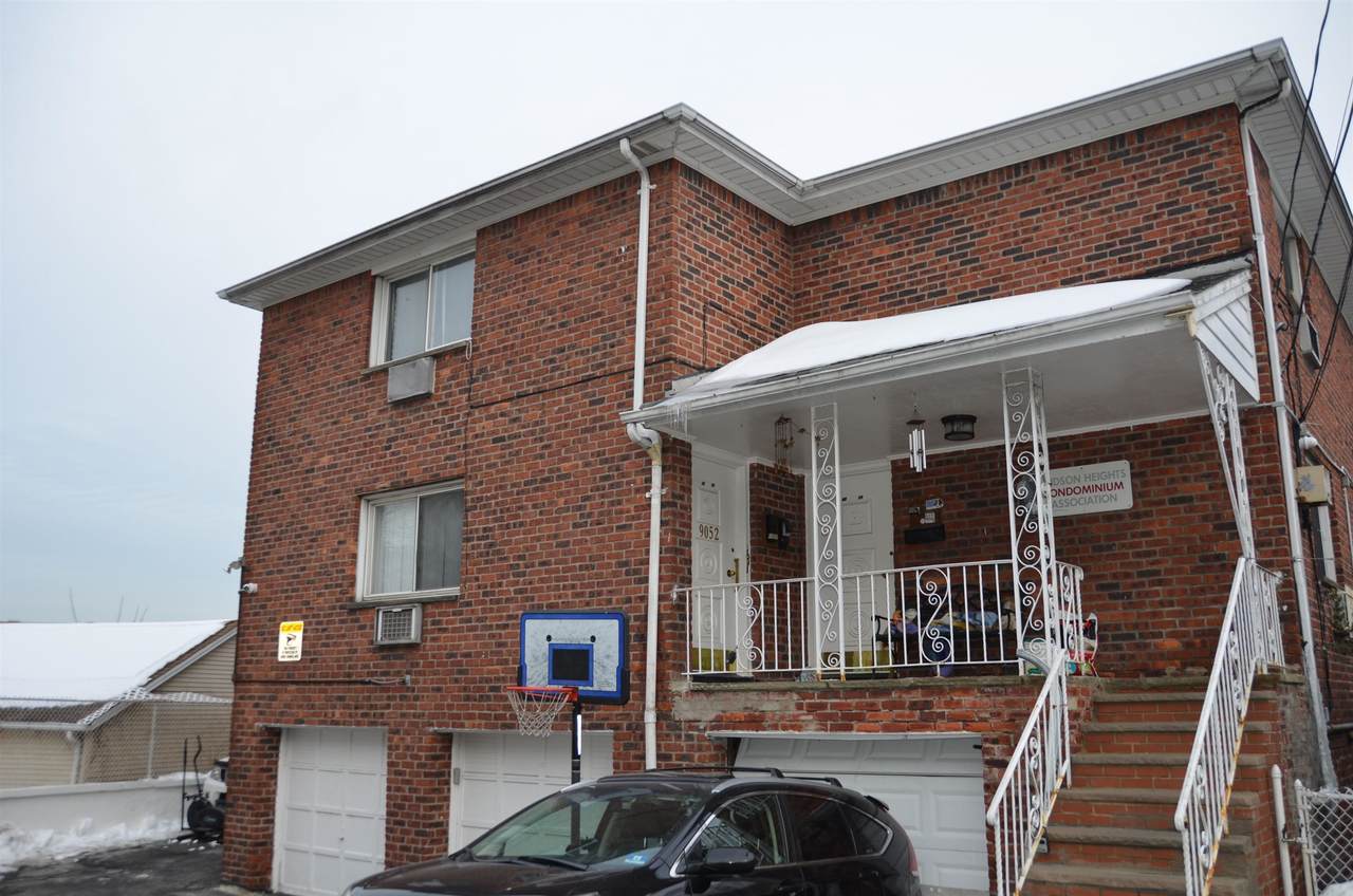 9052 New York Ave - Photo 1