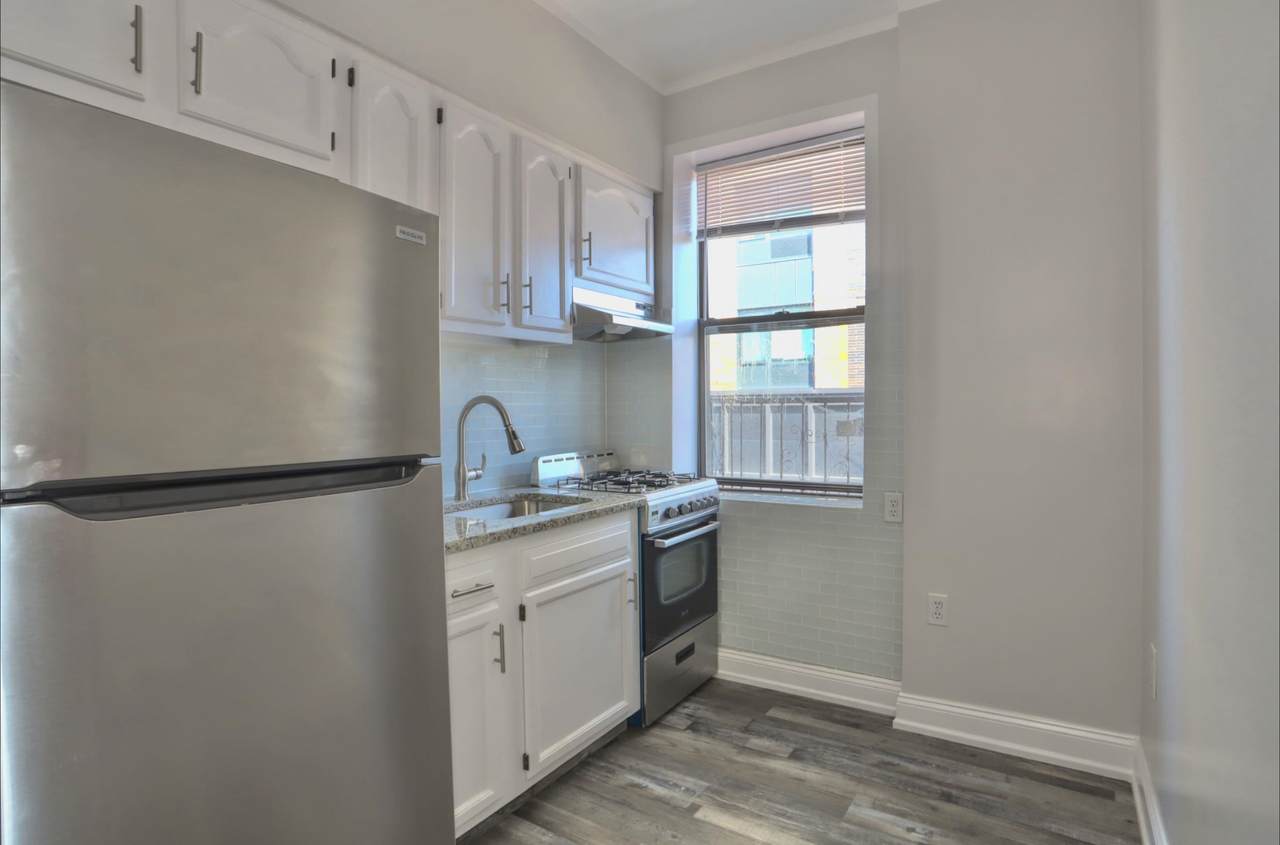 4901 Murphy Pl - Photo 1