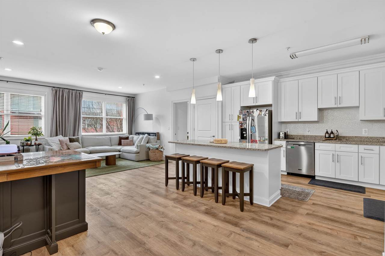 140, 36 Street Union Ct - Photo 1