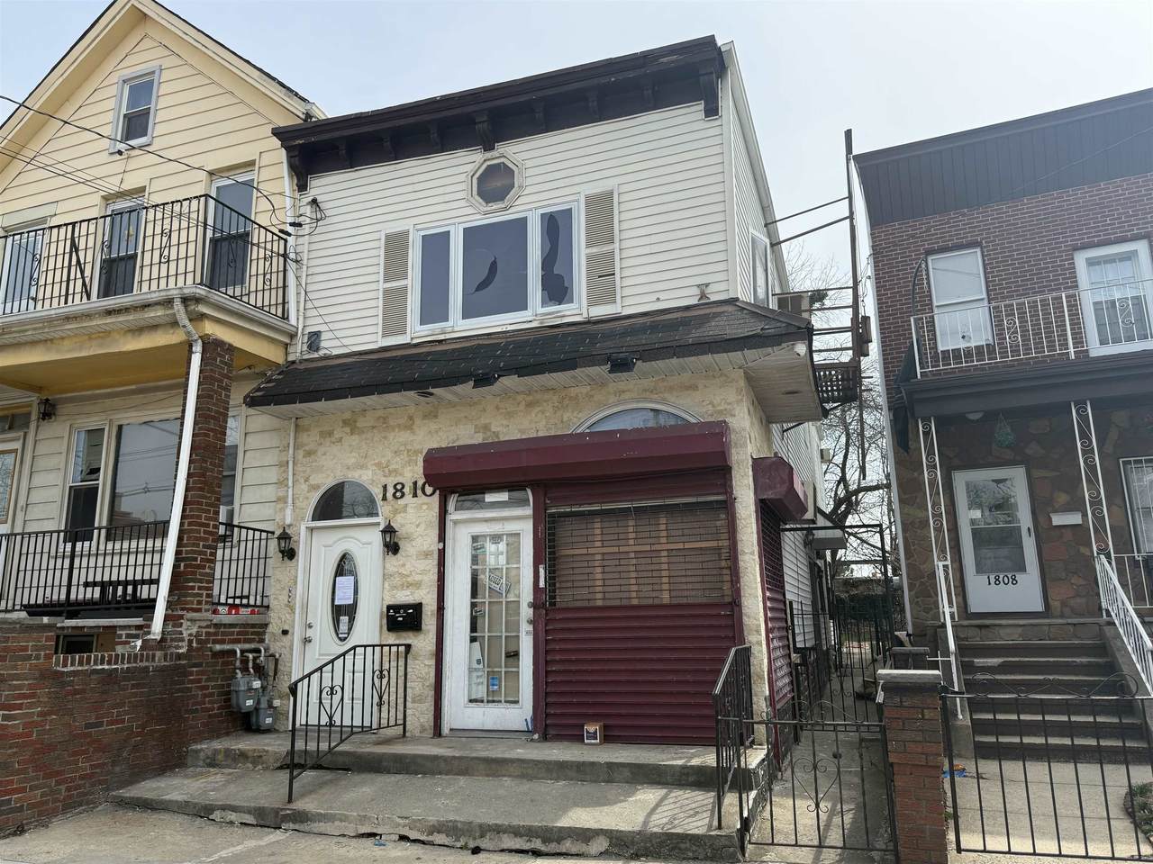 1810 Kennedy Blvd - Photo 1
