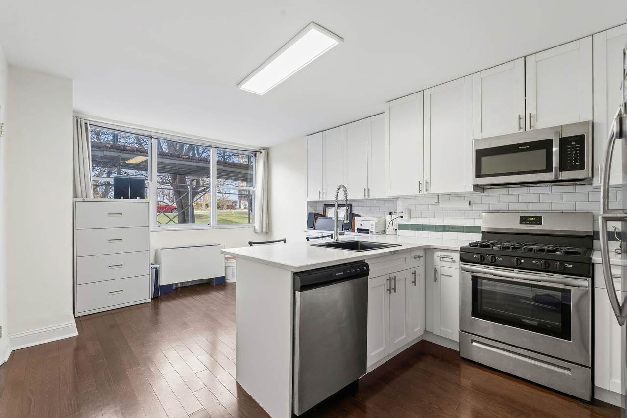 6040 Blvd East - Photo 1