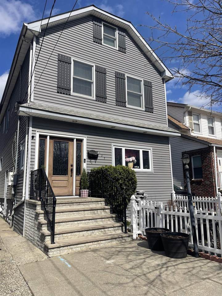 127 West 55Th St - Photo 1