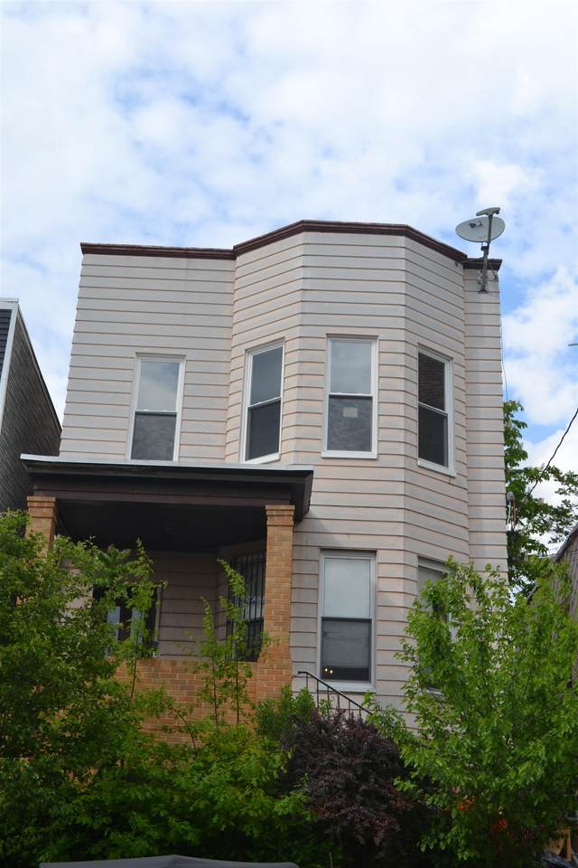 716 10TH ST - Photo 1