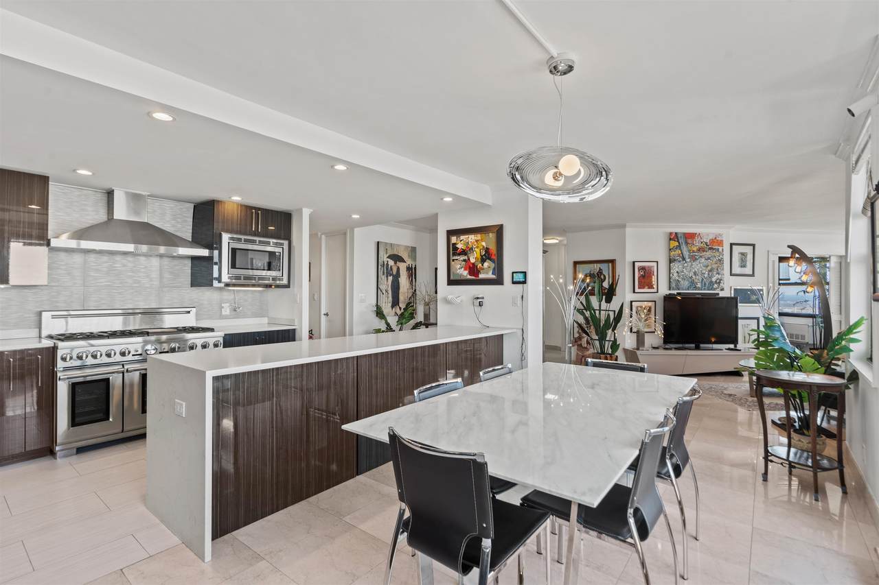 7004 Blvd East - Photo 1