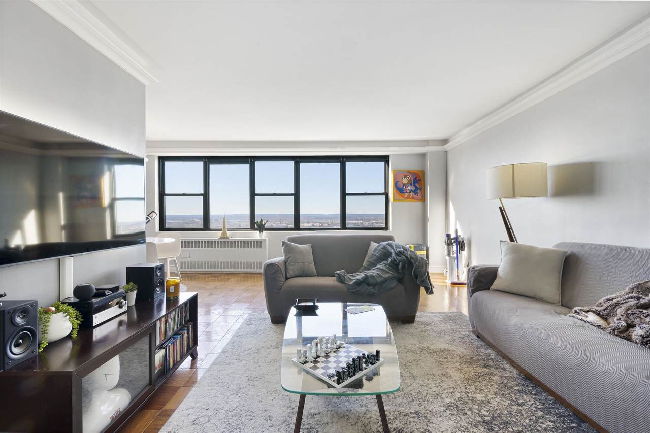 500 Central Ave - Photo 1