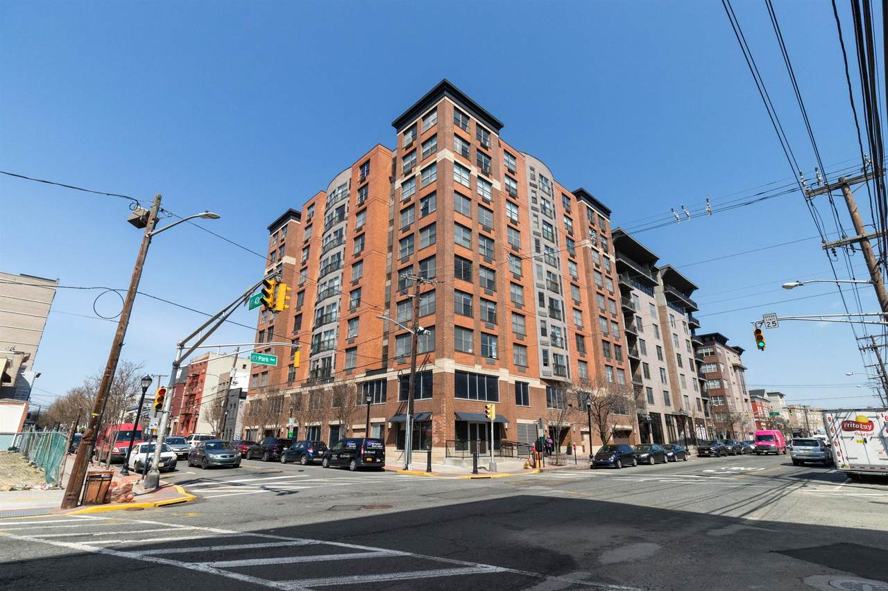 4301 Park Ave - Photo 1