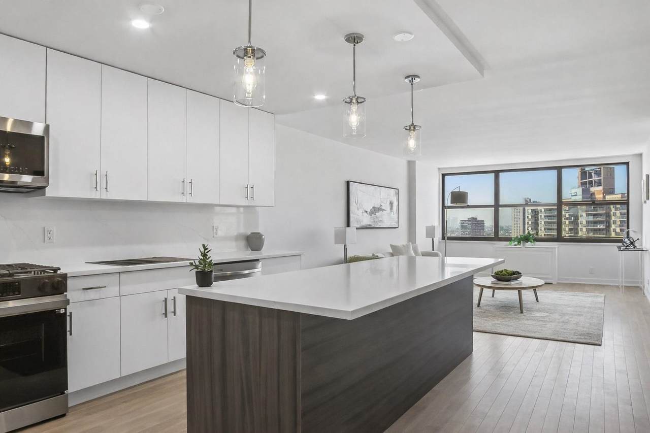 7002 Blvd East - Photo 1