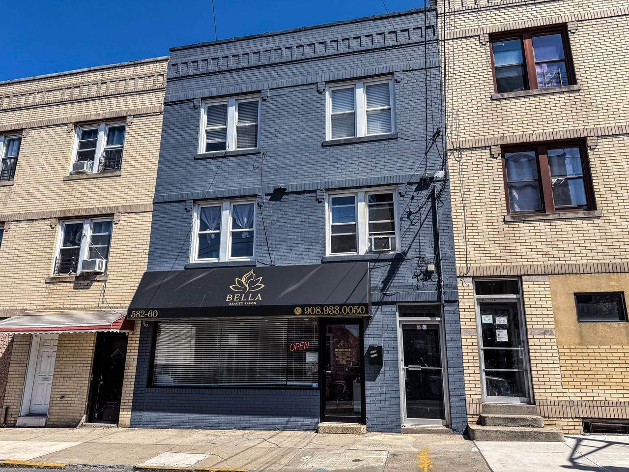 582 60TH ST - Photo 1