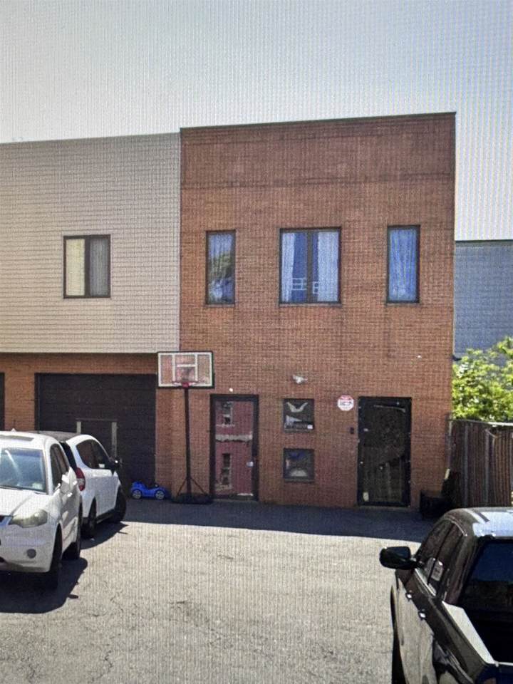 32 Grant St - Photo 1