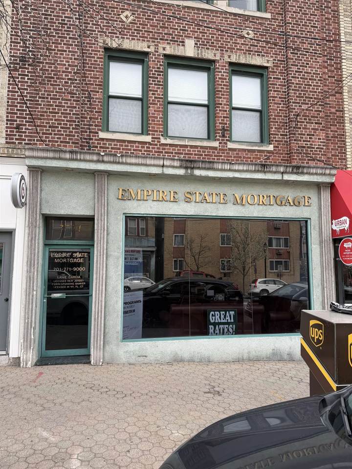 3504 Park Ave - Photo 1