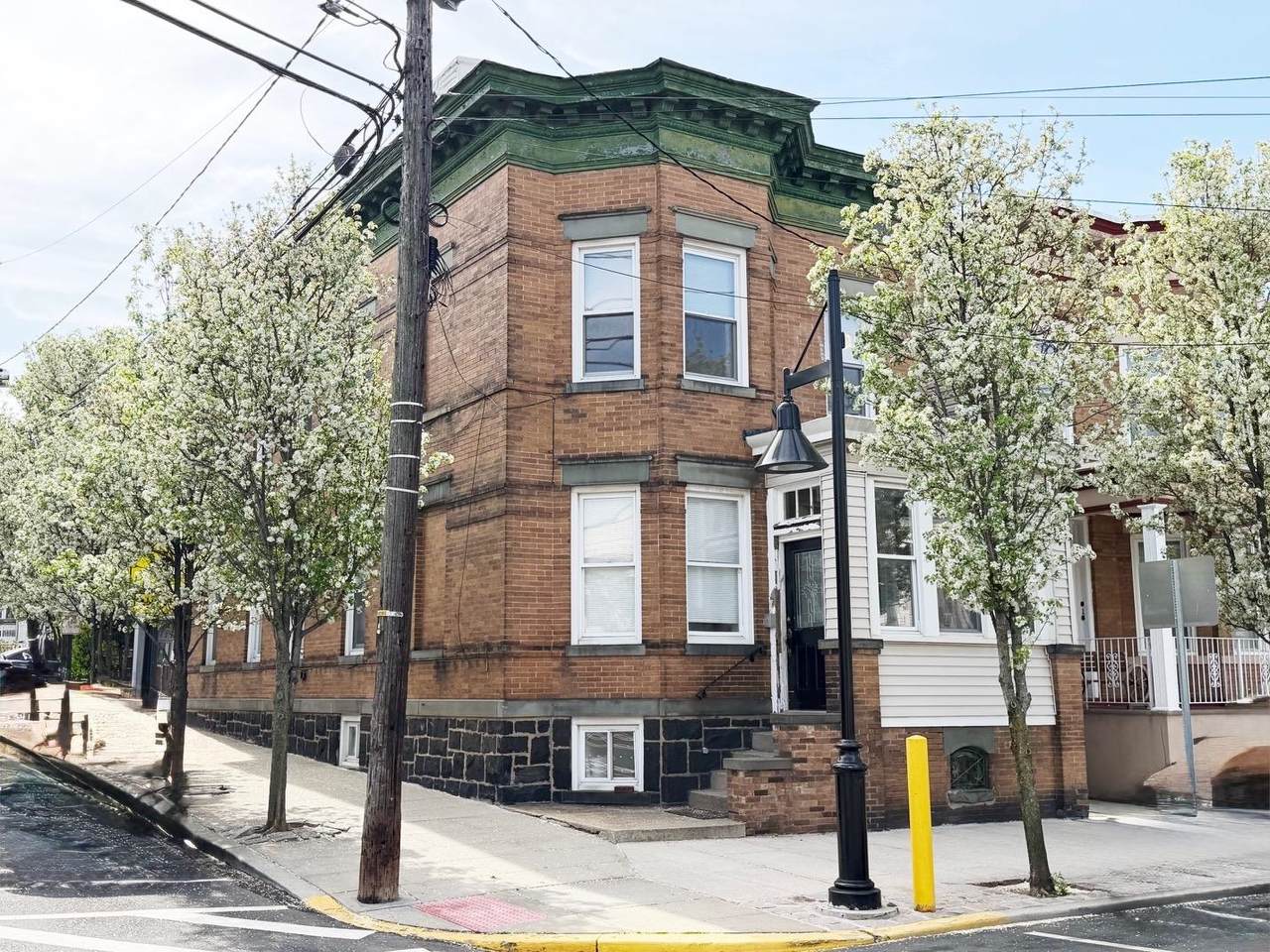 1918 Kerrigan Ave - Photo 1