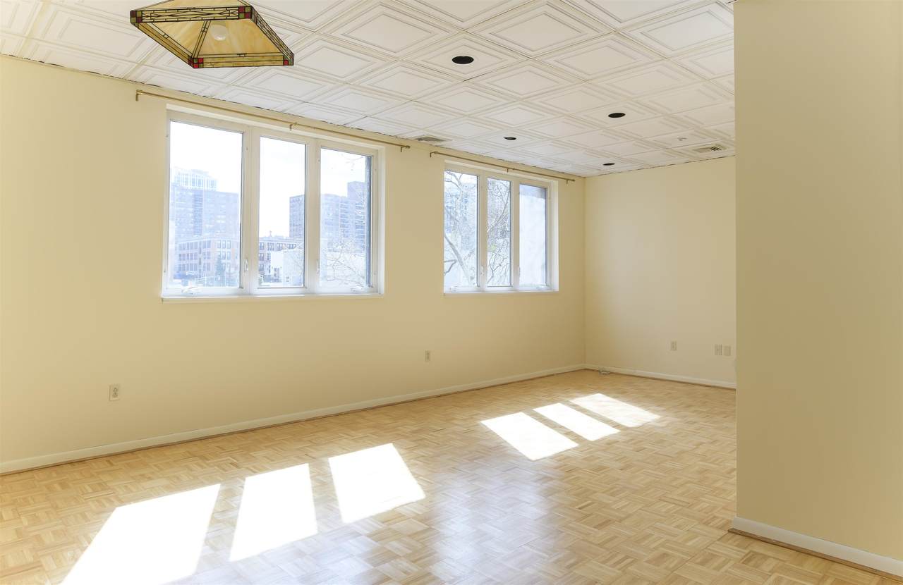 75 Liberty Ave - Photo 1