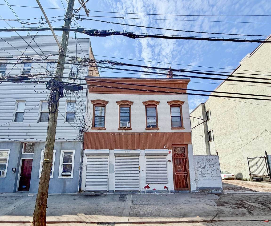 397 Palisade Ave - Photo 1