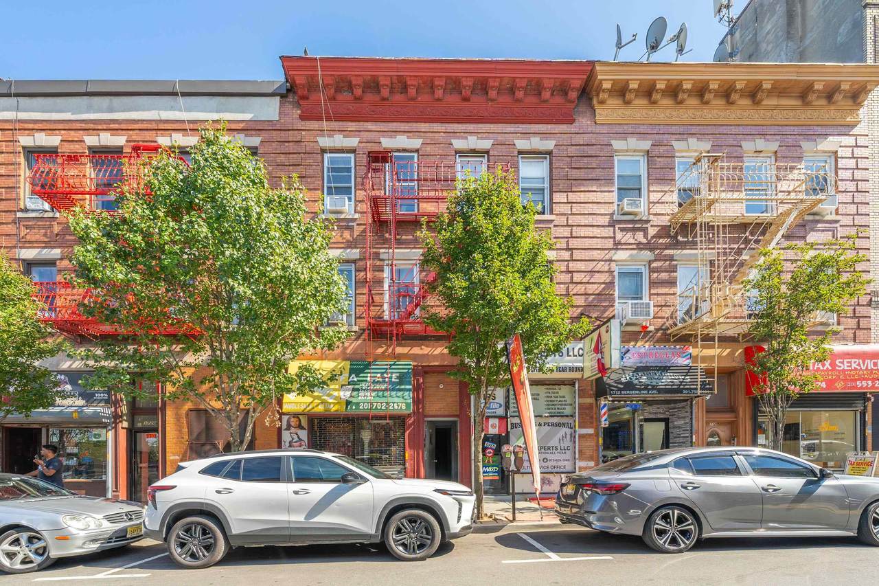 1716 Bergenline Ave - Photo 1