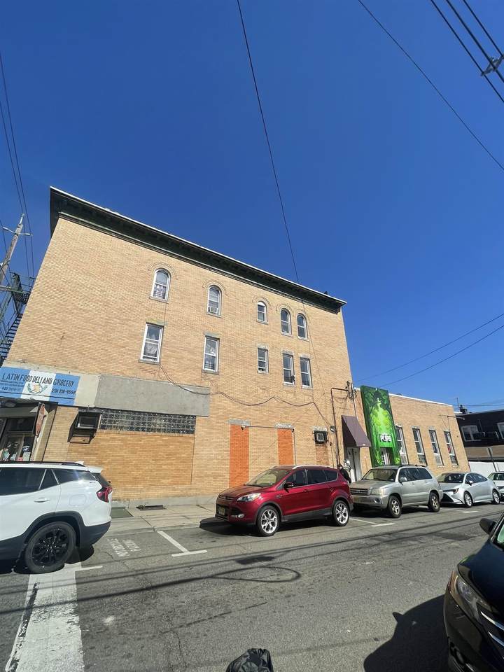 400 70TH ST - Photo 1
