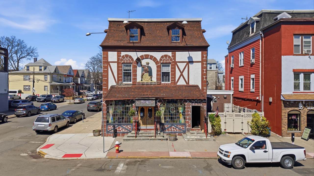 671 Broadway - Photo 1