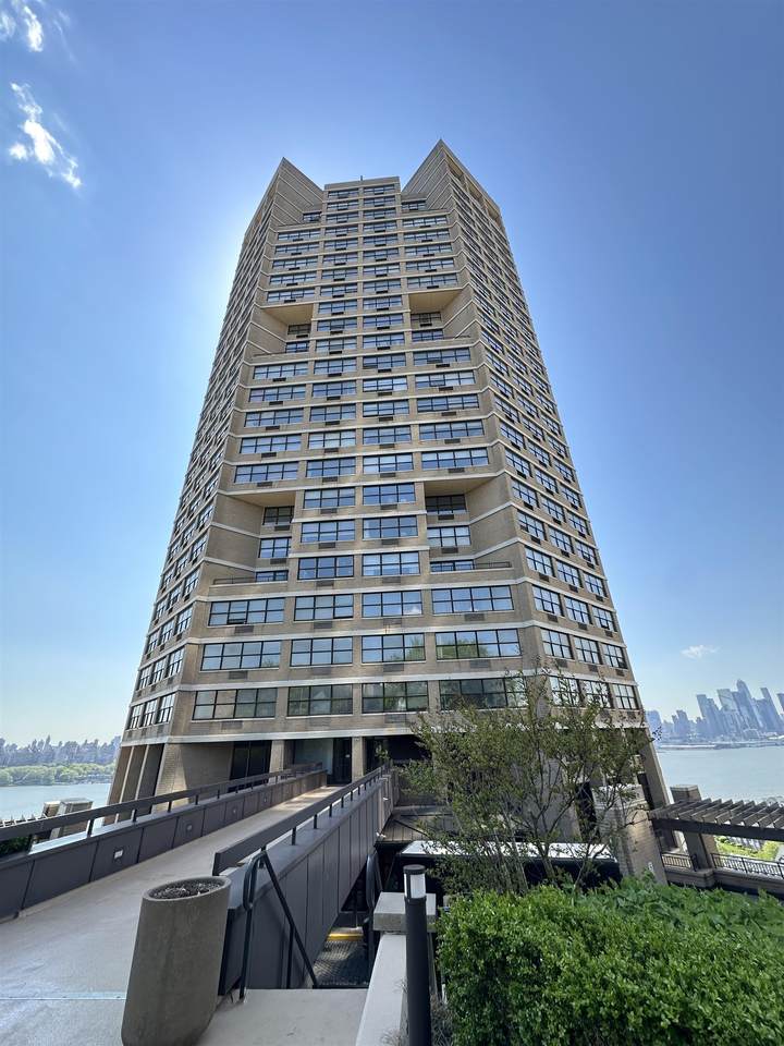 7002 JFK BLVD Blvd East - Photo 1
