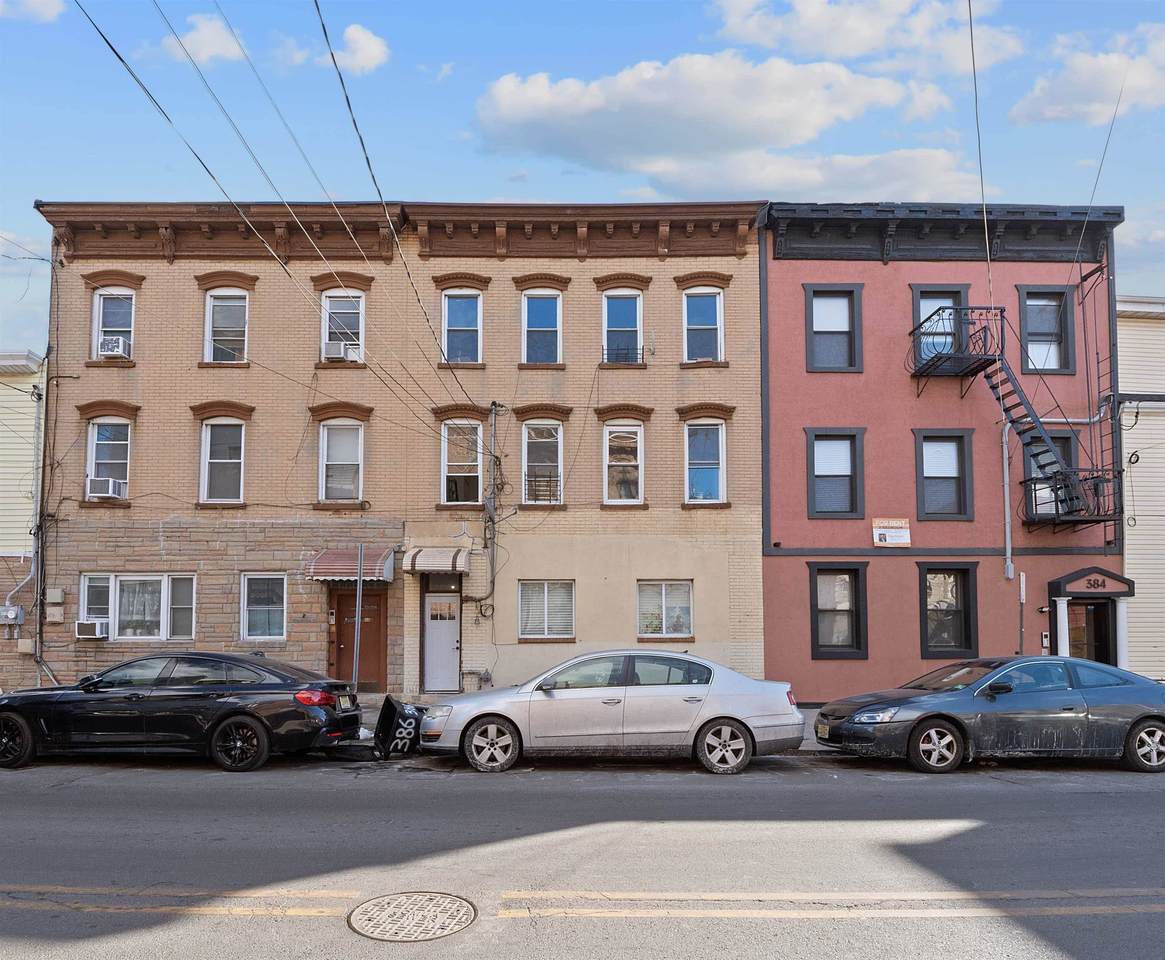 386 Palisade Ave - Photo 1