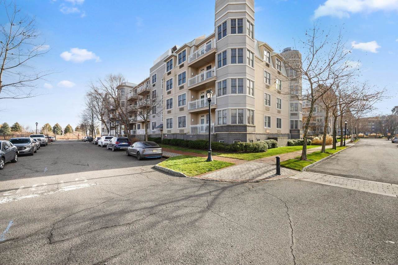 15 Enterprise Ct - Photo 1