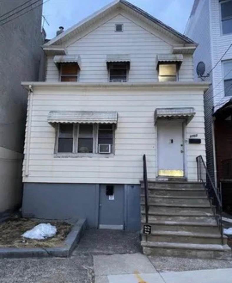 1702 Kennedy Blvd - Photo 1