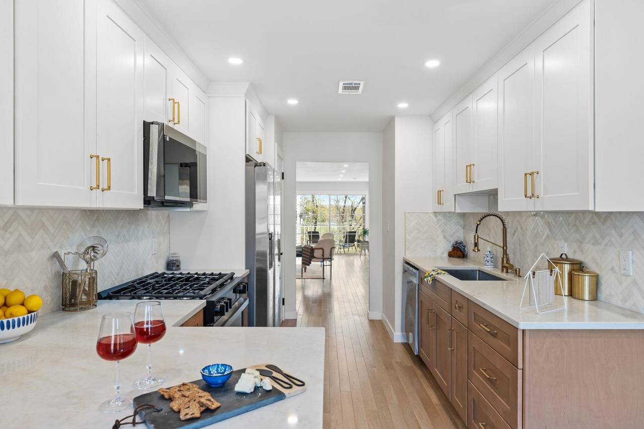 83 Cherry St - Photo 1