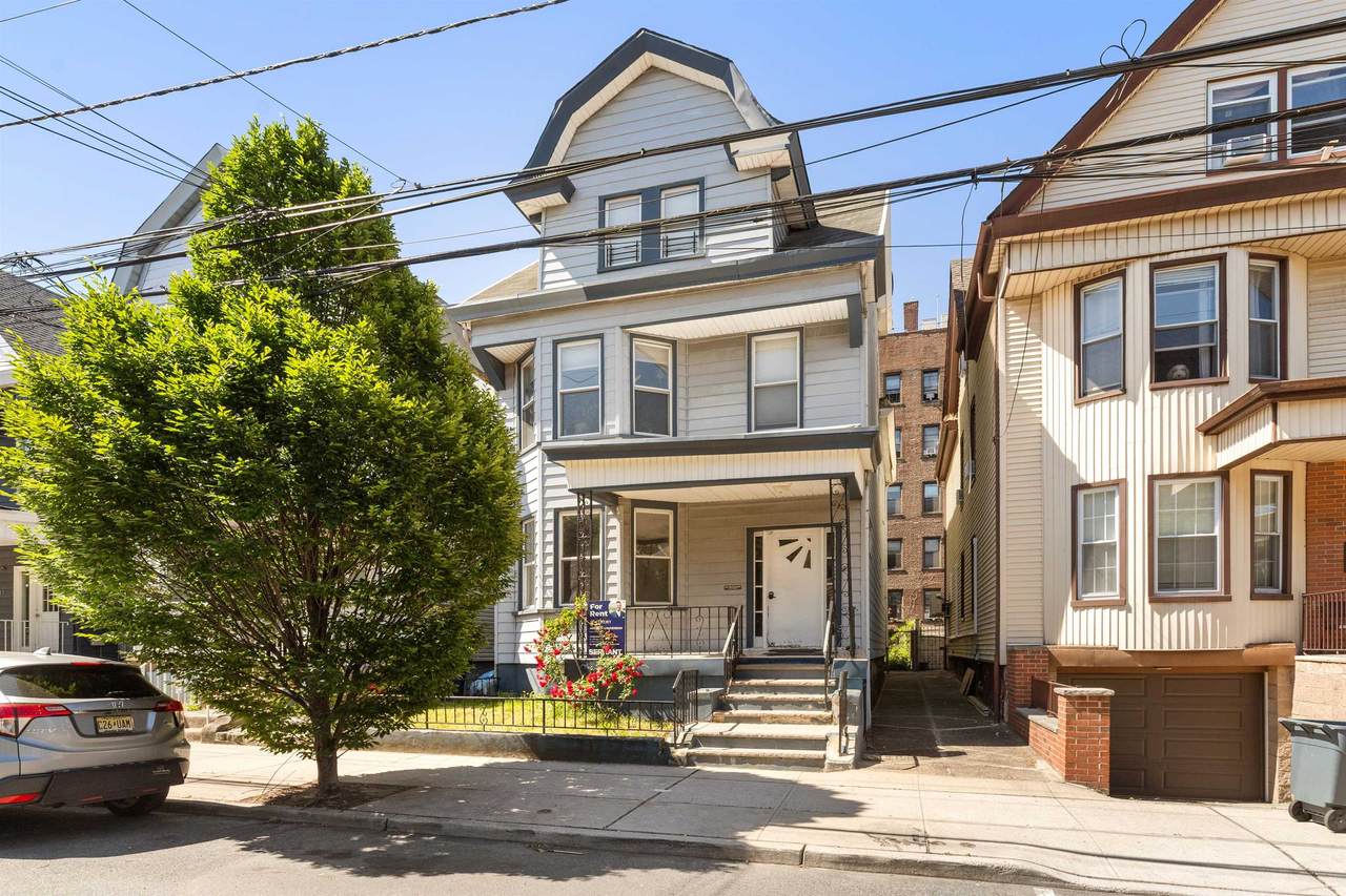 21 49TH ST - Photo 1