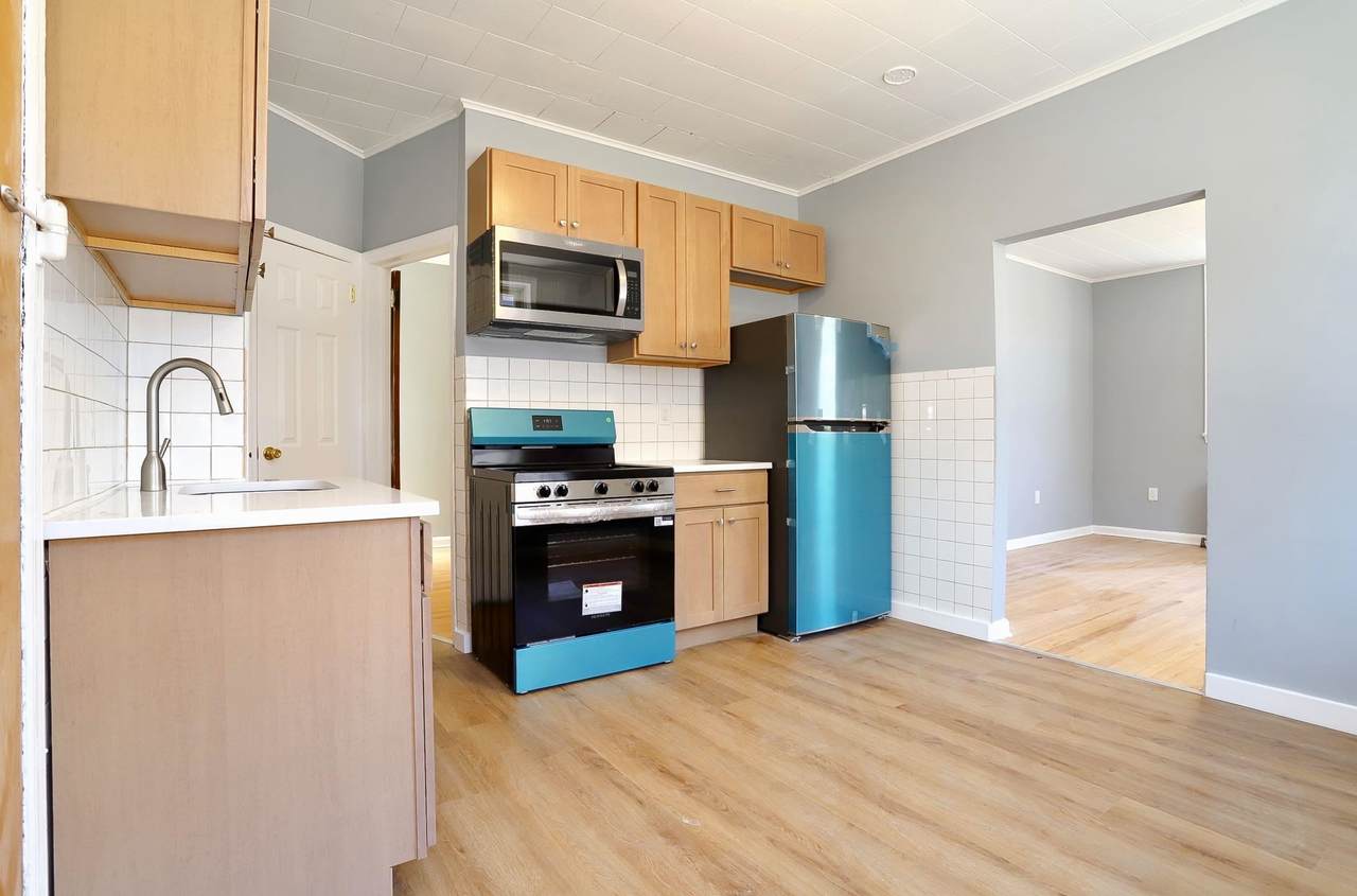 581 59TH ST - Photo 1