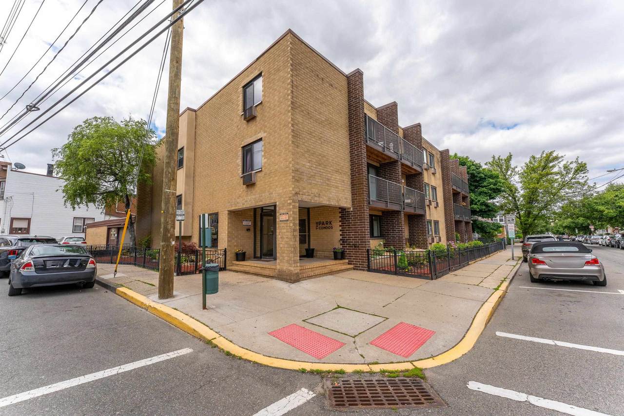 7117 Park Ave - Photo 1