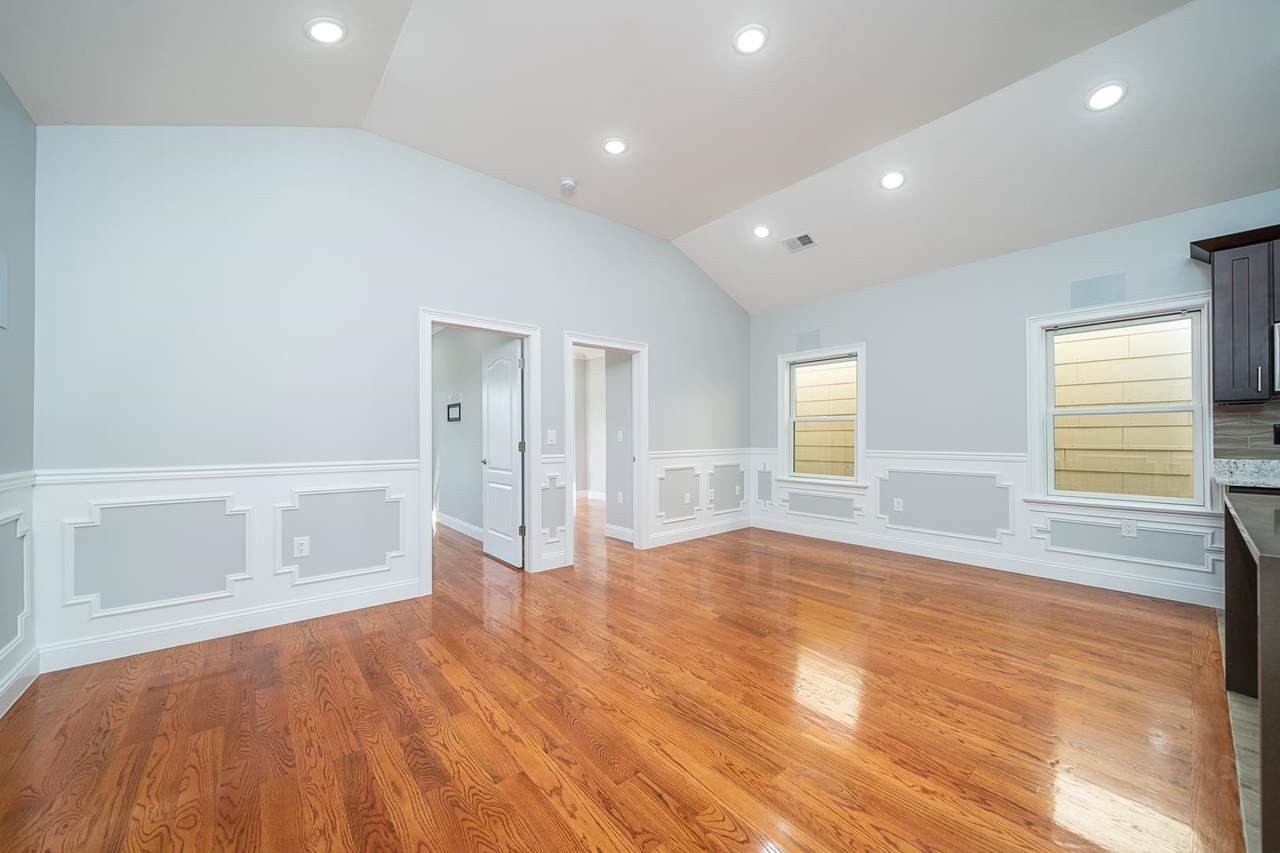 72 Charles St - Photo 1