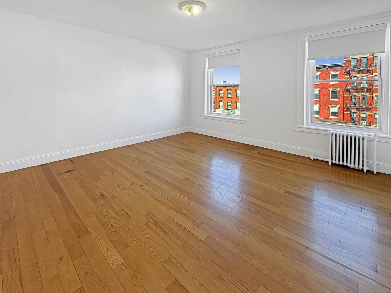 535 Washington St - Photo 1