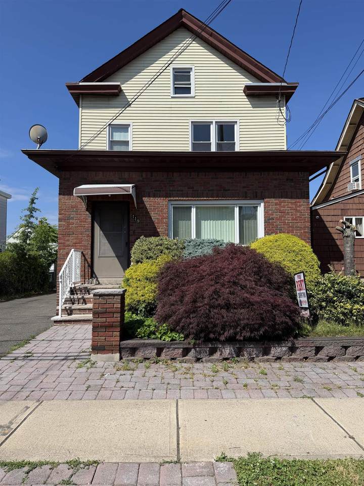 119 Marsellus Pl - Photo 1