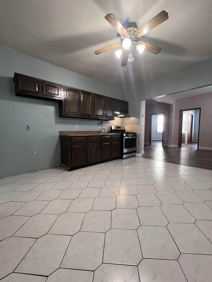 407 Kennedy Blvd - Photo 1