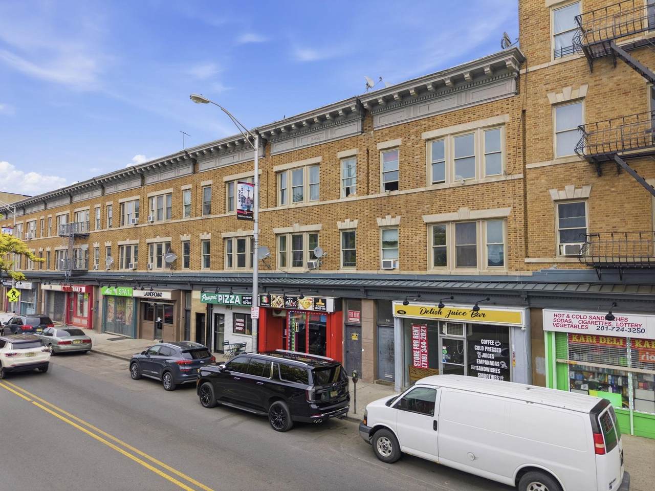 718 West Side Ave - Photo 1