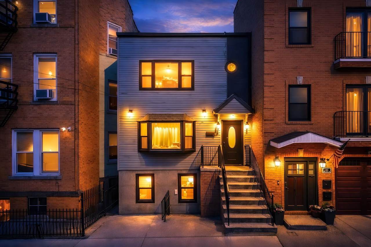 211 New York Ave - Photo 1