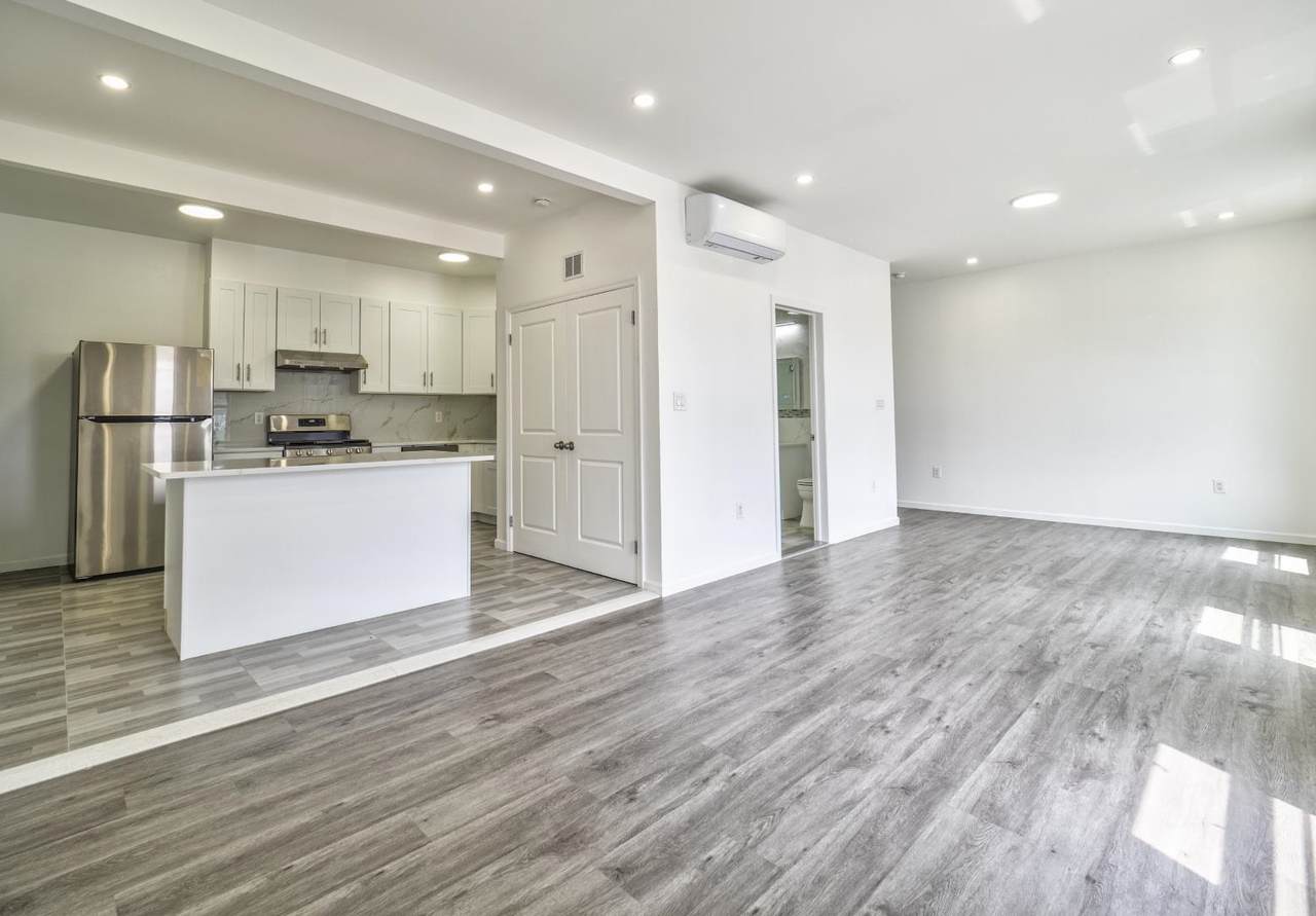 17 Kearny Ave - Photo 1